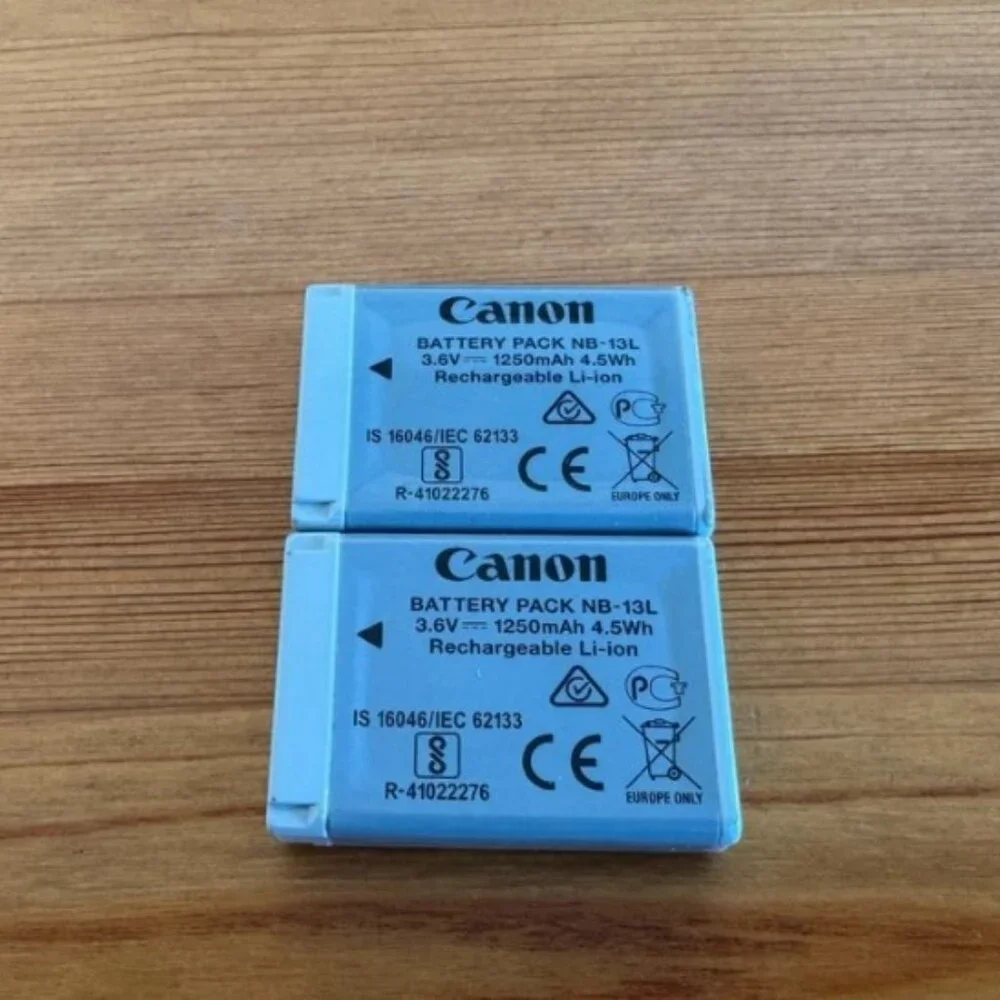 Canon G7 X Mark II, 2 Batteries, Charger & Case